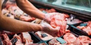 Êpa, mas o pobre não ia comer picanha??? Churrasco mais caro: preços das carnes disparam e têm a maior alta desde 2020