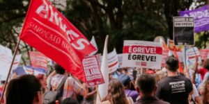 Governo exige a assinatura de um acordo até segunda-feira (27) aos professores federais em greve…