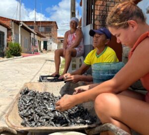Prefeitura de Ribamar recupera ruas do bairro Mangueirão após 30 anos de espera
