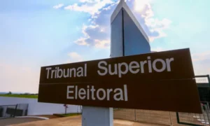 TSE recebe lista de 9,7 mil pessoas com contas irregulares
