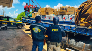 PRF apreende mais de 6.900 litros de agrotóxicos durante fiscalizações no Maranhão