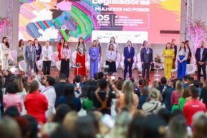 Seminário de Legisladoras coloca a luta pelos direitos da mulher na agenda nacional de debate