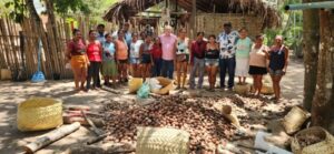 Quebradeiras de coco babaçu se reúnem com Hildo Rocha e Zé Martinho para tratar sobre subvenção e melhor aproveitamento do produto em Cantanhede