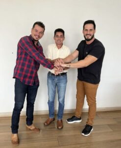 Aderências políticas abalam base do prefeito Léo Cunha em favor de Cicero Neco