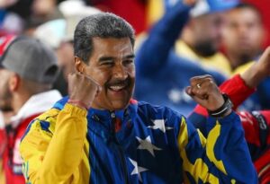 Após resultado contestado, Venezuela anuncia vitória de Maduro