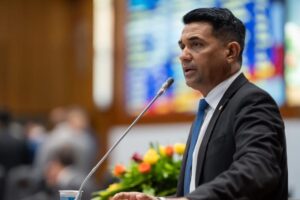 Wellington solicita melhorias para Hospital do Servidor e propõe mutirão de cirurgias