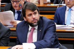 Projeto de Pedro Lucas que regulamenta atividades espaciais é aprovado na Câmara