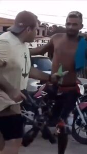 VÍDEO! Homem atira no pé de outro durante discussão em Barreirinhas
