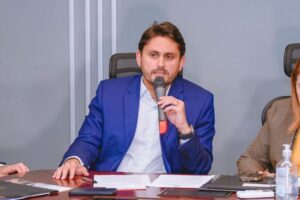 Juscelino Filho anuncia política para fiscalização da qualidade da telefonia móvel
