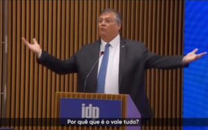 Depois de dizer que CACs alugavam armas para o crime, Dino agora afirma que aumento do números de atiradores foi fraude