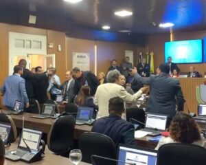 Vereadores voltam a brigar em plenário na Câmara de São Luís