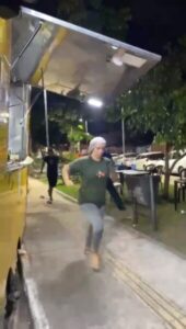 VÍDEO! Homem ataca pessoas com faca após acidente de trânsito no Cohatrac