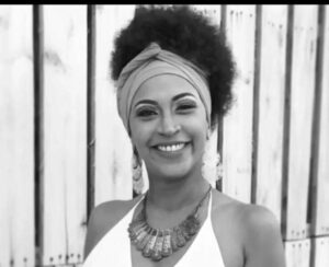 Câmara de SLZ aprova moção pelo falecimento da artista de reggae Nega Glícia
