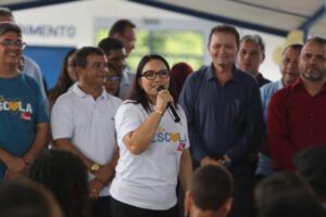 Dinair Veloso reforça compromisso com a educação em Timon