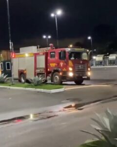 Corpo de Bombeiros controla incêndio no Pátio Norte Shopping