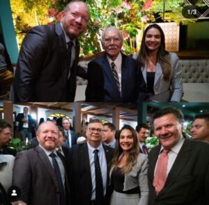 Flávio Dino prestigia Sarney em jantar de aniversário