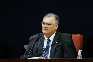 Flávio Dino, o ministro três em um