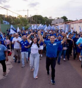 Às vésperas das eleições, Rildo Amaral mostra força com onda azul na Vilinha