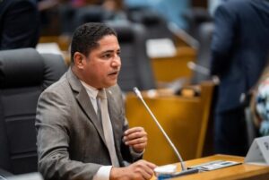 Zé Inácio pede ao governo obras de infraestrutura em Bequimão e Guimarães
