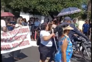 Governo Zé Francisco tenta intimidar professores durante manifestação no sete de setembro