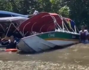 Lancha que transportava turistas naufraga em Barreirinhas; veja imagens
