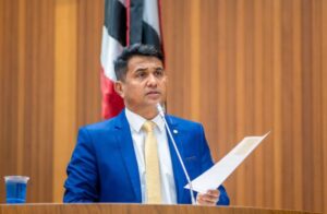 Deputado Wellington solicita ao Governo do Estado a reposição de medicamentos que estão em falta na Rede Pública