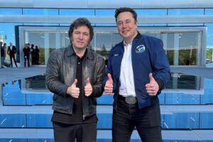 Uma guerra internacional contra o STF!!! Milei Se Encontra Com Elon Musk E Oferece Ajuda Contra O STF