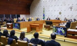 Ministros monitoram deputados favoráveis a PL que limita poder do STF