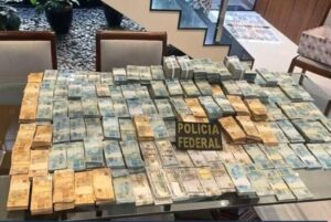 PF apreende quase R$ 3 milhões em casa de desembargador