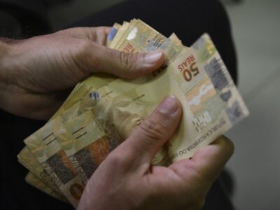 Brasileiros ainda não sacaram mais de R$ 8 bilhões de valores a receber esquecidos nos bancos
