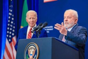 Imunidade do presidente por atos oficiais é menor no Brasil do que nos Estados Unidos