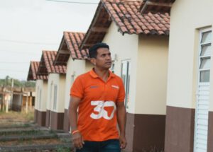 Wellington do Curso cobra da prefeitura entrega de 3 mil casas para população de São Luís