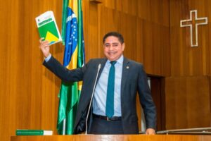 Zé Inácio destaca os 35 Anos da “Constituição Cidadã” em pronunciamento na Assembleia