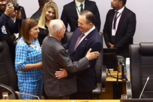 Carlos Brandão relata trajetória de José Sarney e diz que ele escreveu página importante da história brasileira