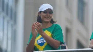 Câmara de São Luís rejeita urgência de homenagem a Michelle Bolsonaro