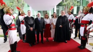 Flávio Dino toma posse como ministro do STF
