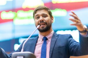 Deputado denuncia infraestrutura precária em Barreirinhas