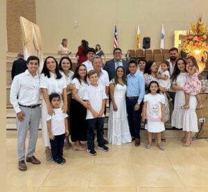 Ex-prefeito Cicin de Estreito passa o réveillon na igreja ao lado da família e amigos