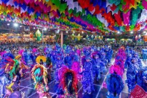 Sucesso na noite de abertura, Arraial da Assembleia lota e reúne grandes nomes da cultura do Maranhão