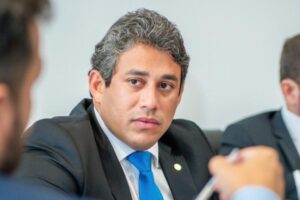 Lei originária de PL de Osmar Filho inclui Festa da Juçara no calendário oficial do MA
