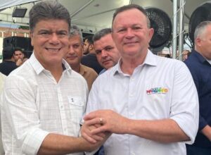 Prefeito Deoclides Macedo deixa o PDT e filia-se no PSB