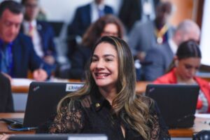 Senadora relata projeto que amplia recursos e melhora taxas de juros no microcrédito