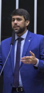 Deputado Pedro Lucas defende exploração de petróleo na margem equatorial em discurso na Câmara