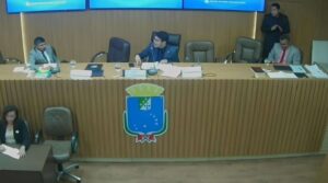 Vereador Ribeiro Neto questiona secretário da SMTT sobre a falta de linha de ônibus histórica na Chácara do Itapiracó