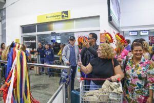 Governo do Maranhão inicia Receptivo Junino com apresentação de grupos folclóricos no Aeroporto de São Luís