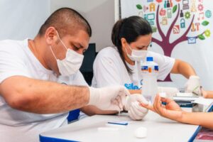 Governo beneficia população do São Cristóvão com consultas médicas e testes rápidos