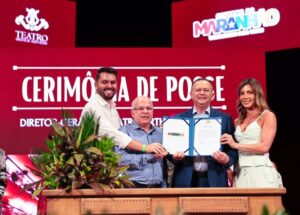 Brandão dá posse ao novo diretor-geral do Teatro Arthur Azevedo