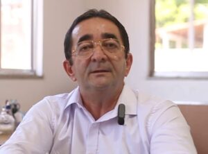 Médico parte pra cima de Hilton Gonçalo após ter salário reduzido: “você é um tirano, perseguidor”