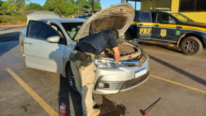 PRF recupera em Bela Vista do Maranhão Corolla roubado em Recife
