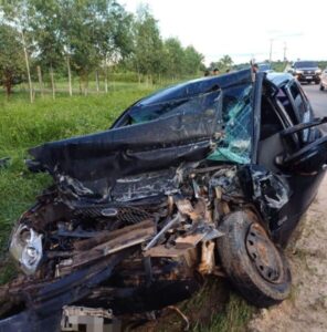 Condutor de Fiesta morre ao bater de frente com caminhão na BR 316